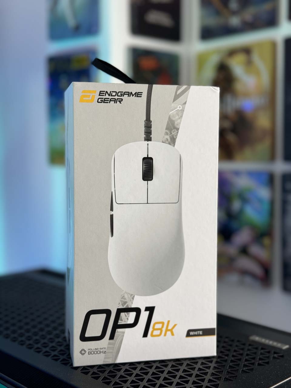 Packaging avant de la souris Endgame Gear OP1 8K