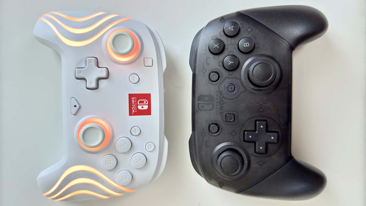 Confrontation et comparatif de la PDP Afterglow Wave avec la manette Pro Nintendo Switch