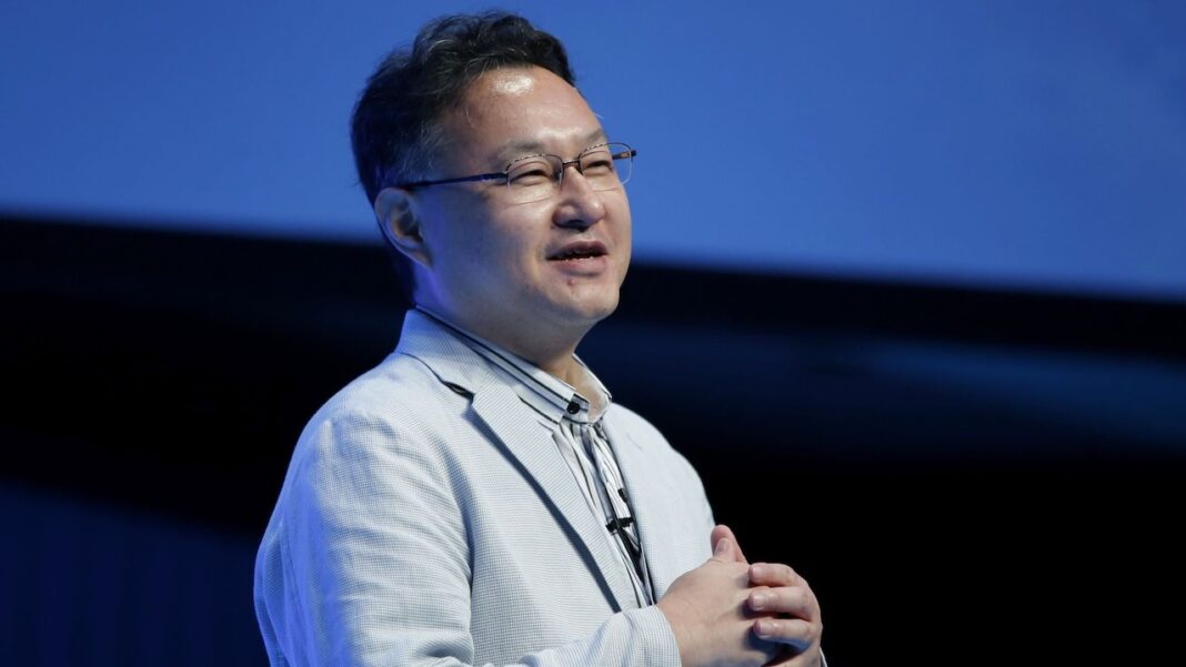 Photo de Shuhei Yoshida lors d'une conférence PlayStation